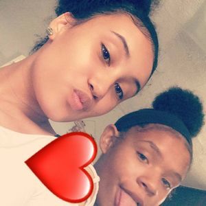 Meet your Posher, Eva